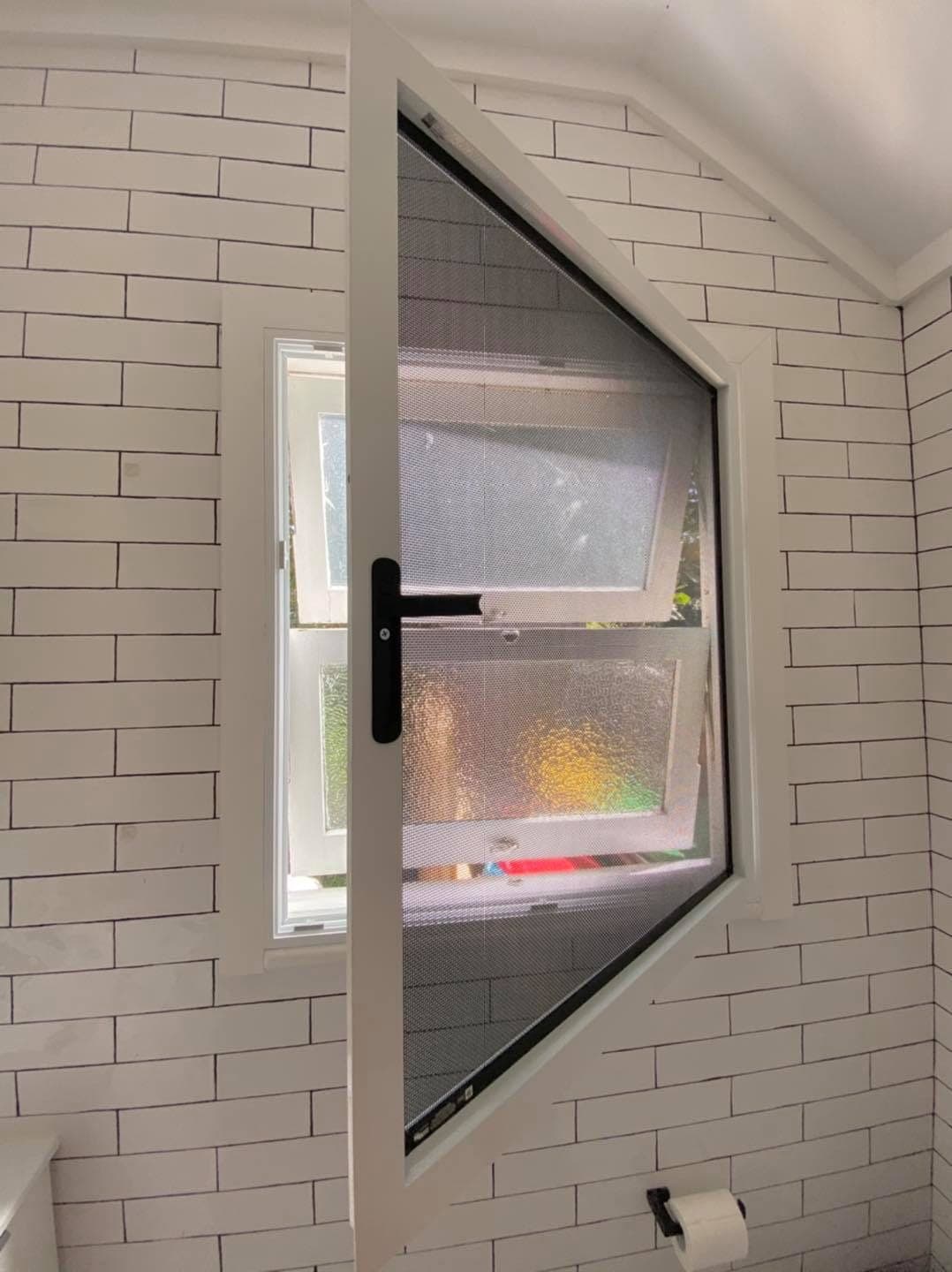 Protec window screen — install 4