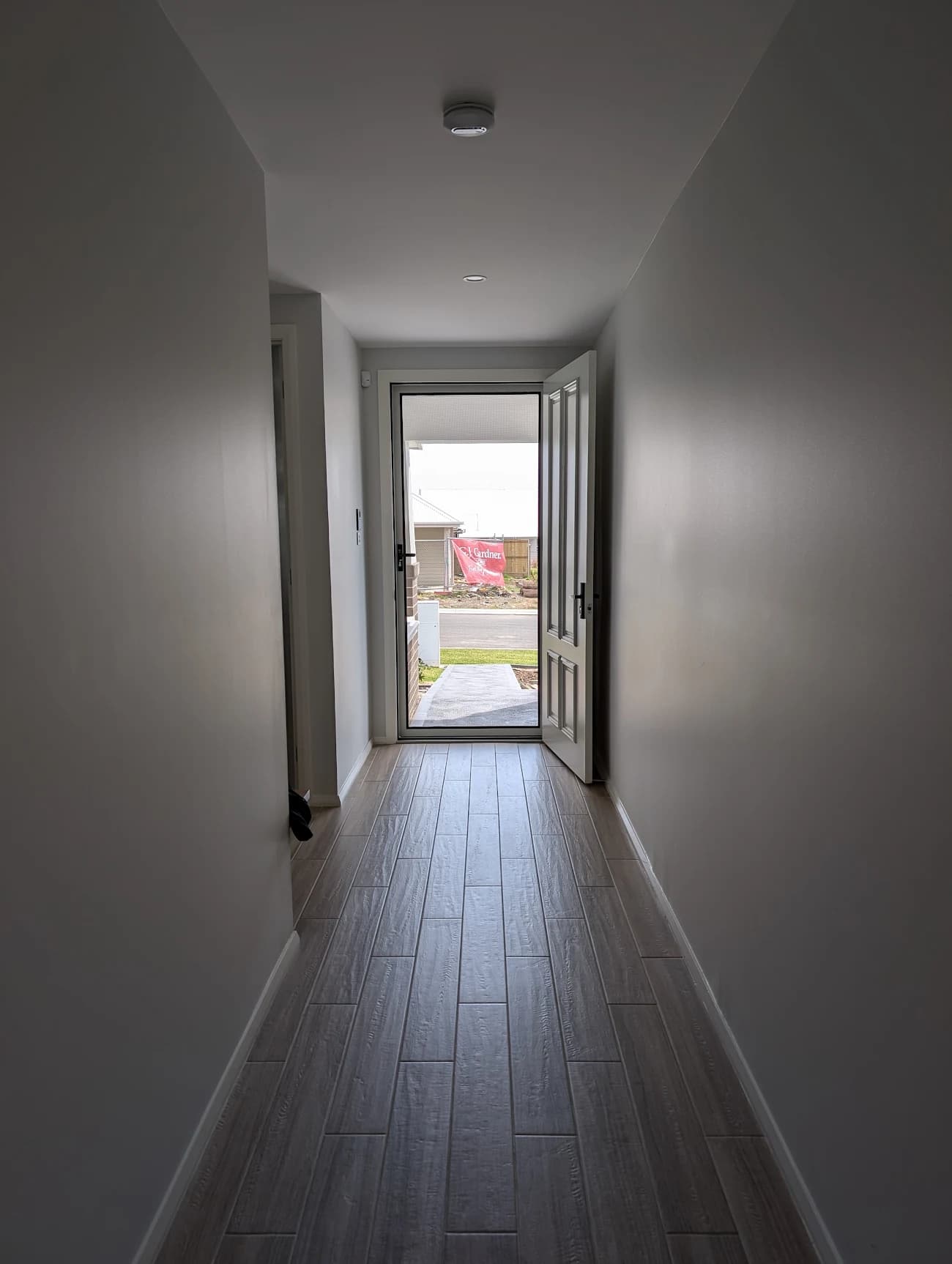 Installation photo from Richard Keit's review